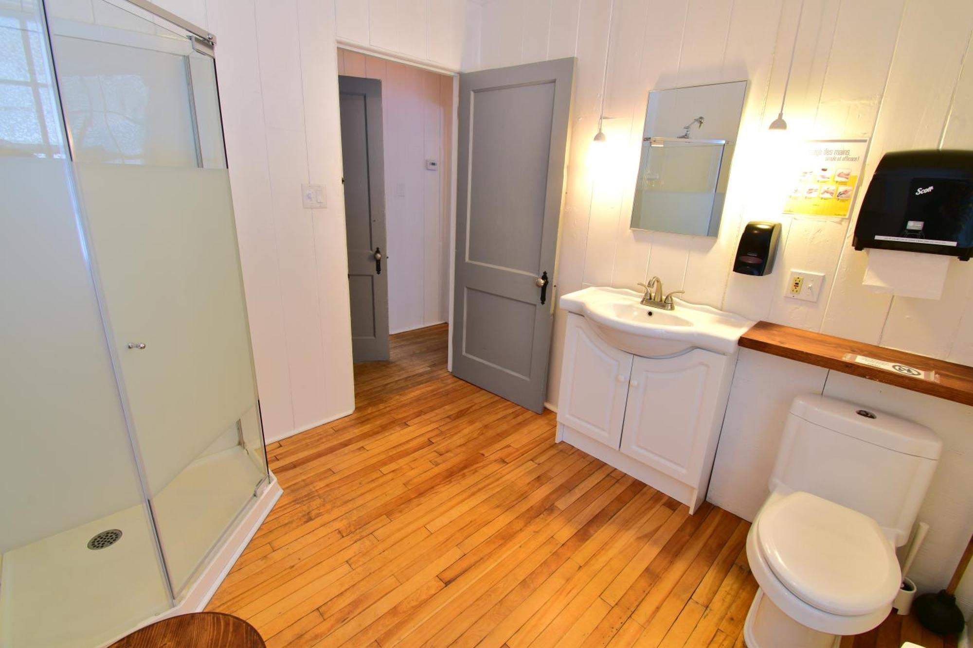 Le Partage Lodge: Destination Plein Air Et Sociale Val-Morin 外观 照片