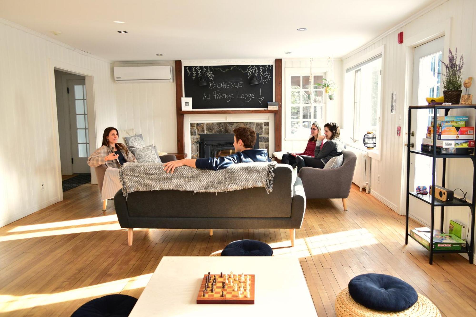 Le Partage Lodge: Destination Plein Air Et Sociale Val-Morin 外观 照片